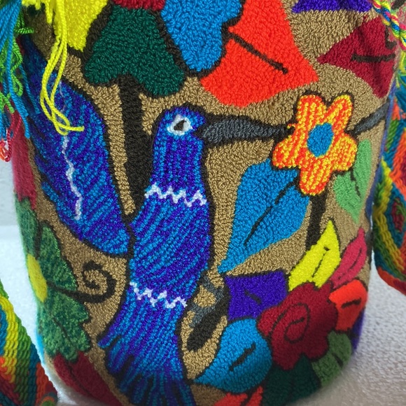 Authentic Wayuu mochila - Picture 2 of 3